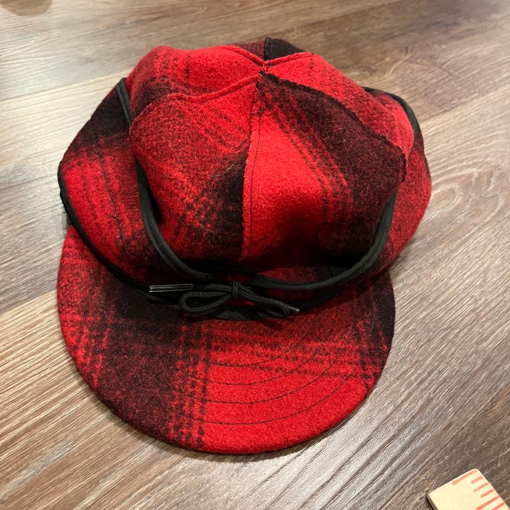 Stormy Kromer The Original Cap Red Black Plaid Wool Winter Hat Size 7 1/4 USA